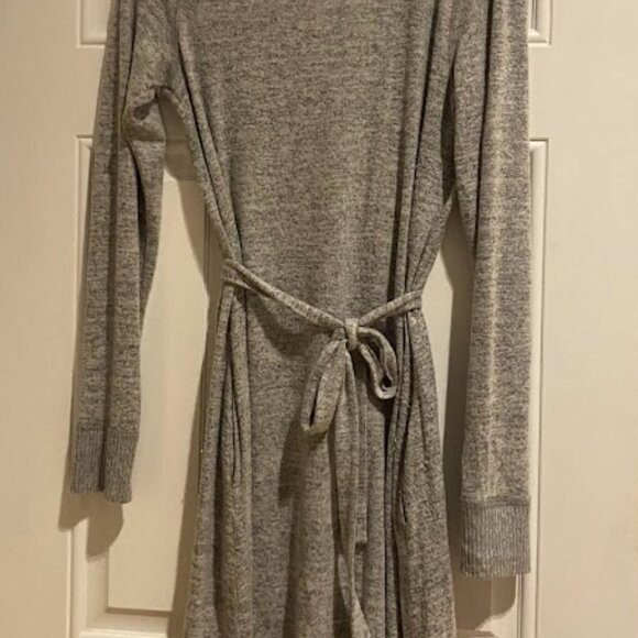 Abercrombie & Fitch: Knitted Midi Sweater Dress with Tie Belt - Picture 2 of 2